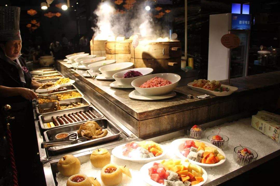 潮州如何在餐饮空间设计中，打造一个开放式厨房？